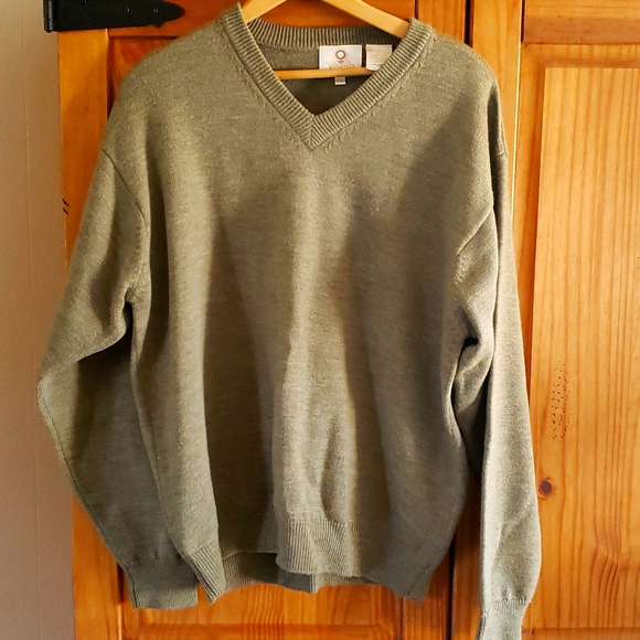 Viyella 100% Merino wool sweater